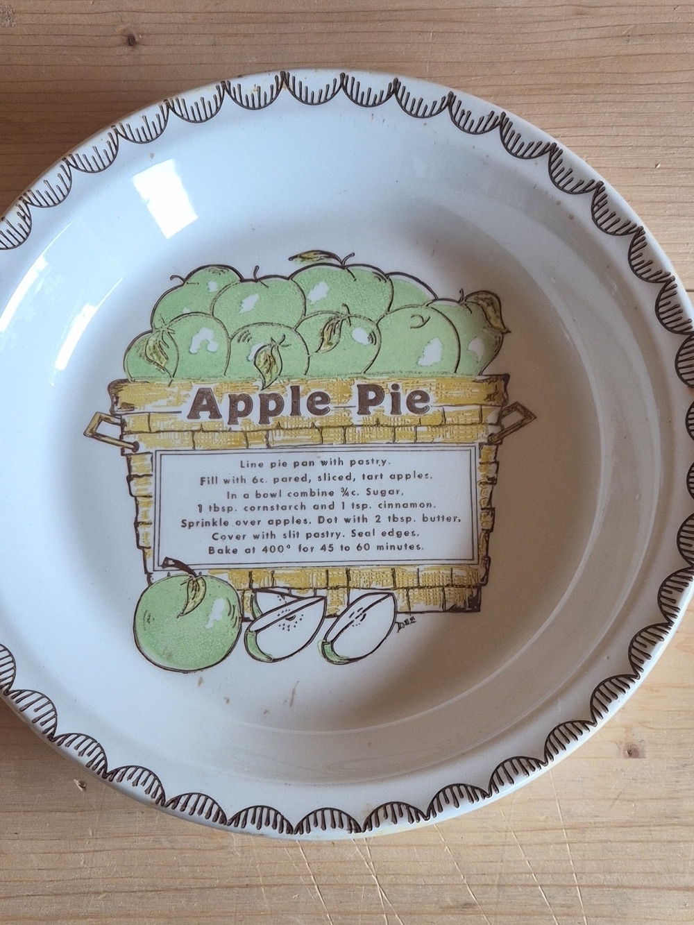 Apple Pie Ceramic Pie Plate with Green Apple Design
